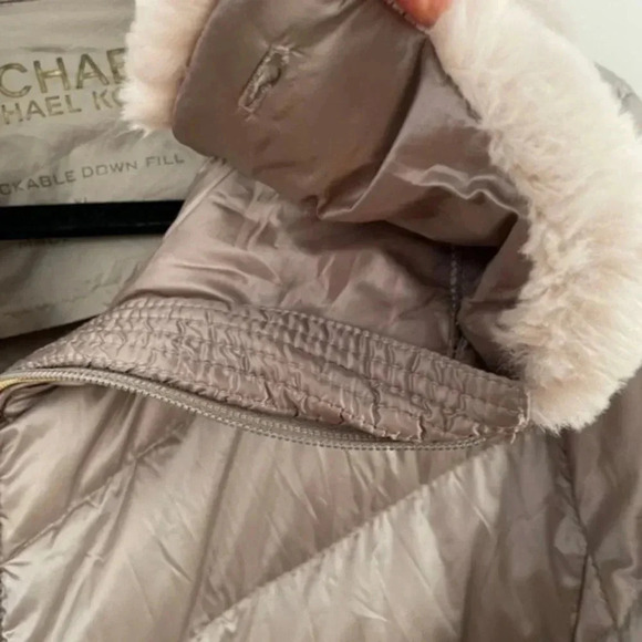 Michael kors champagne puffer jacket faux fur collar XL - Picture 9 of 11